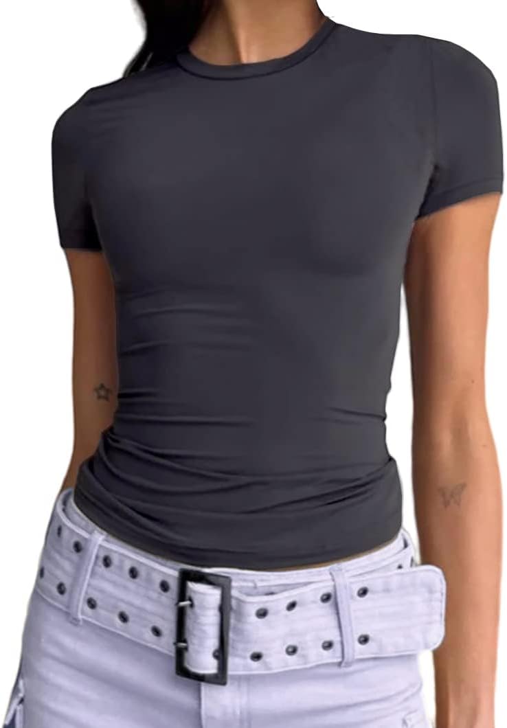 Stylisches Basic: Das perfekte Rundhals T-Shirt für Damen im Y2K-Stil
