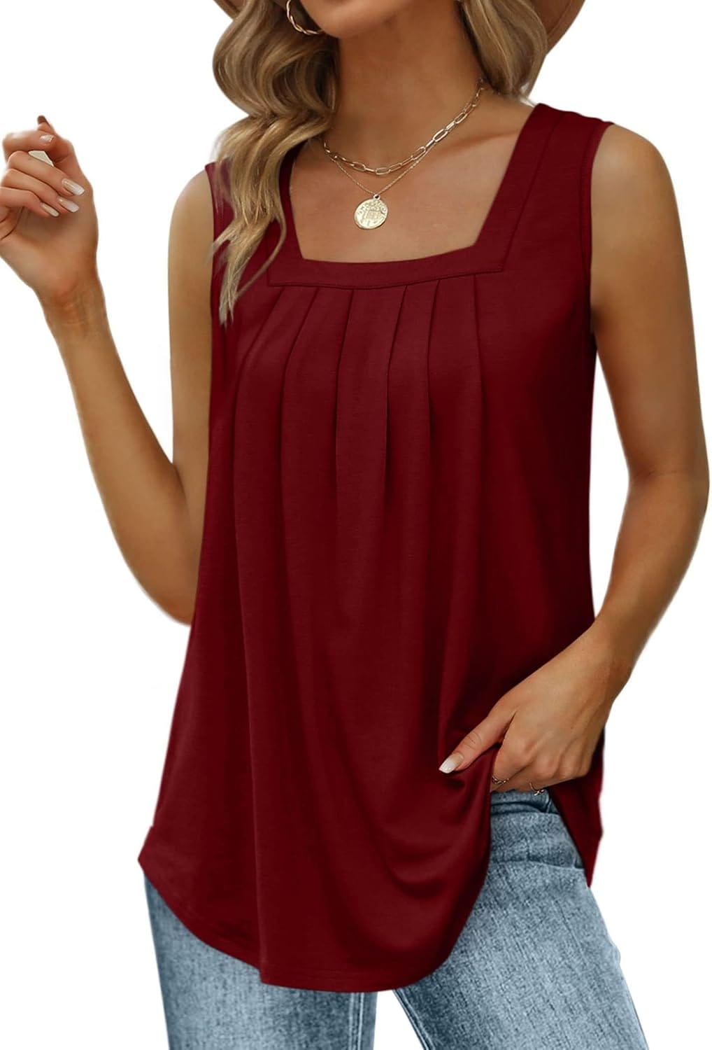 Stylisches Tank Top für den Sommer: Elegante Damenmode mit Falten