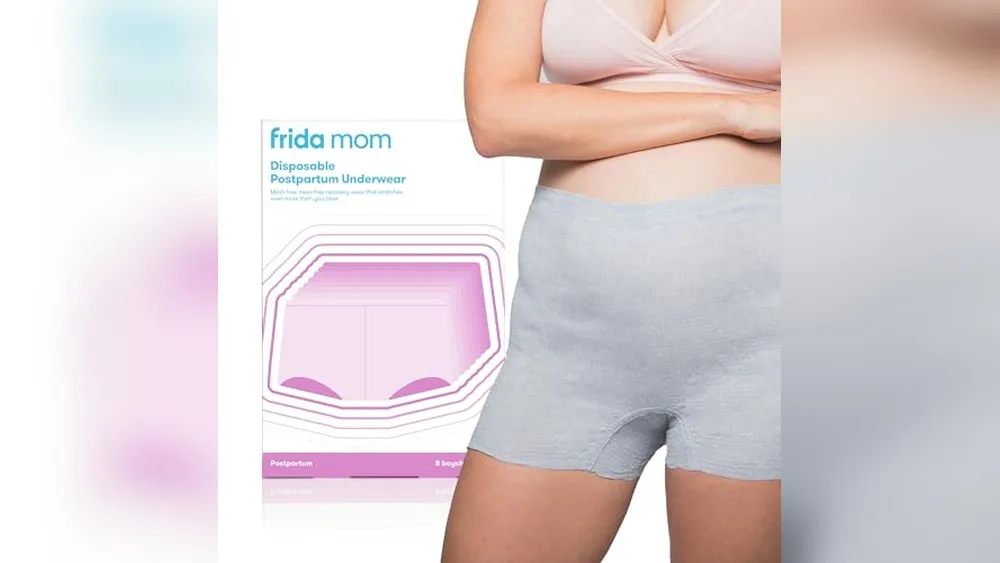 Frida Mom Postpartum Unterwäsche im Karton und Frau, die sie trägt. Wochenbett-Hilfe.